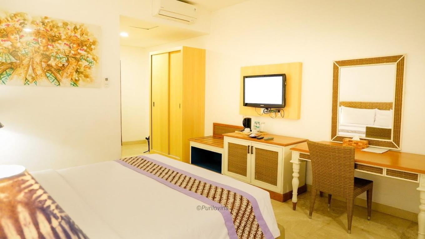 Puri Lovina Hotel Exterior photo
