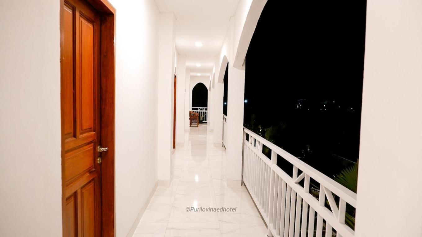 Puri Lovina Hotel Exterior photo